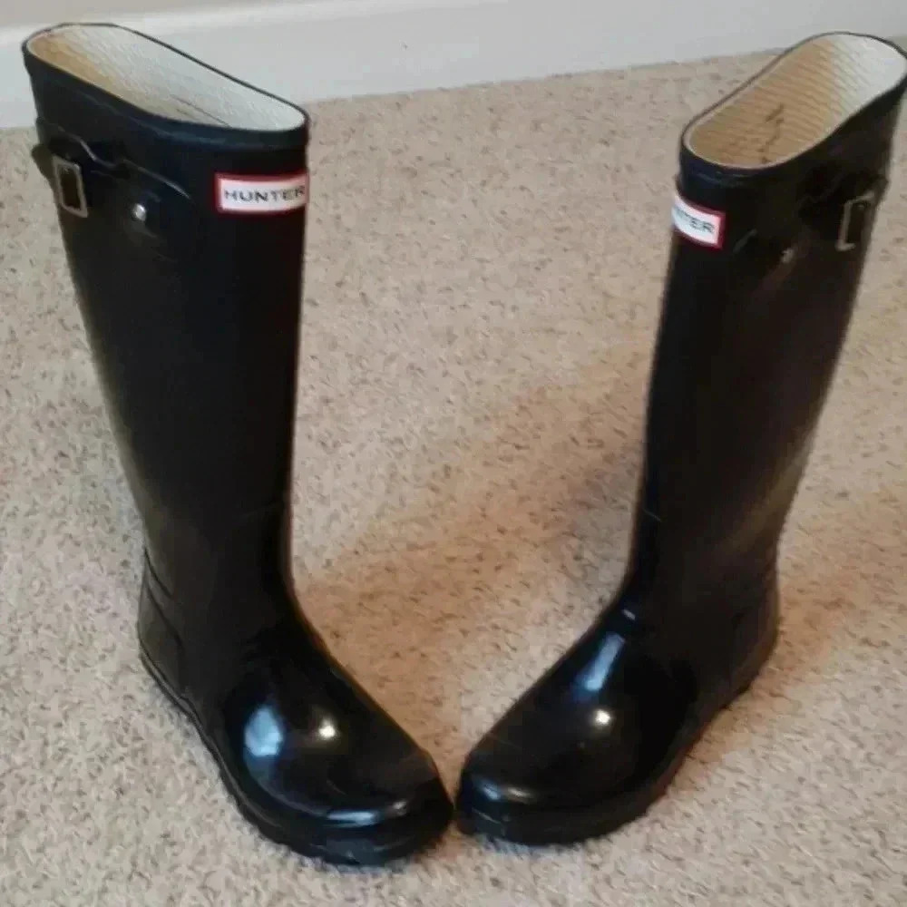 NWOT Hunter Boots Size 6/7F